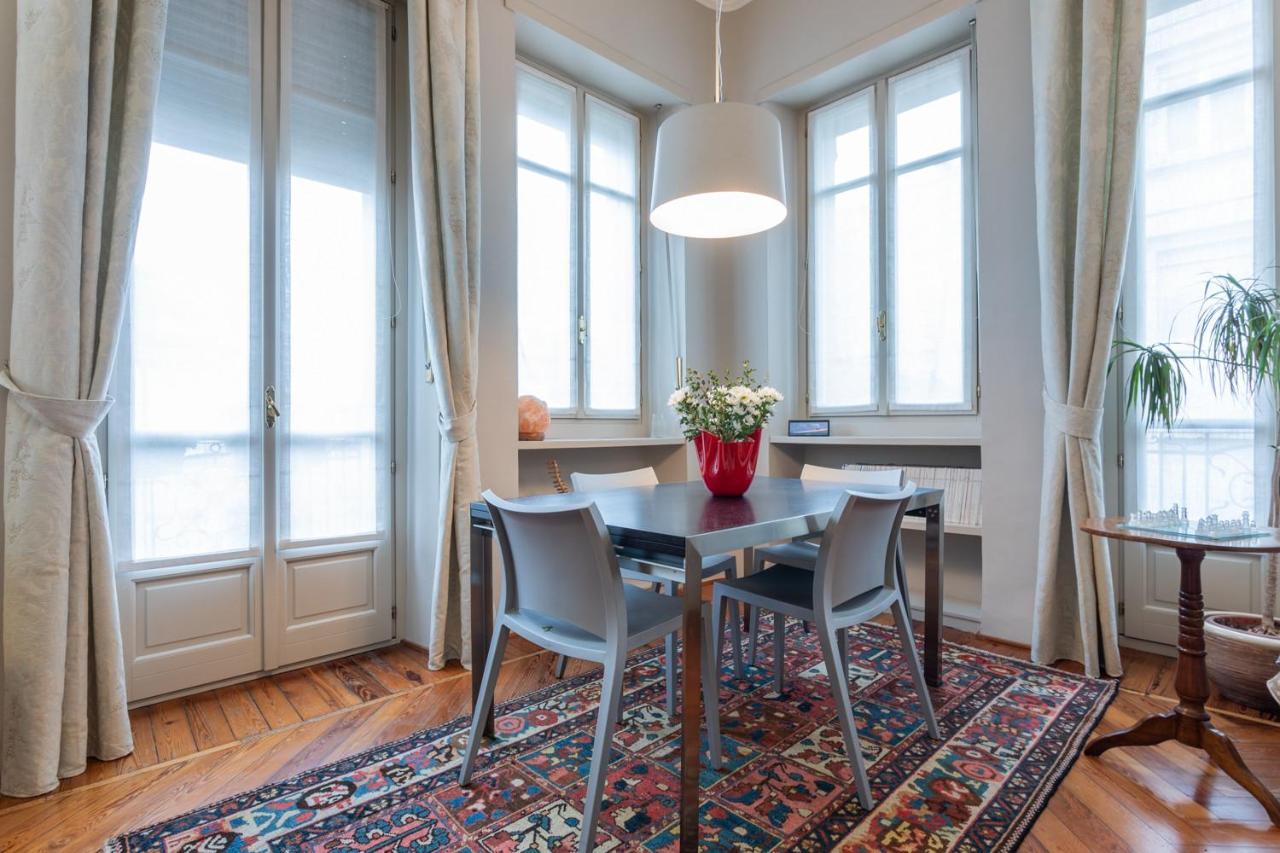 Charming Near Porta Nuova By Wonderful Italy Apartment